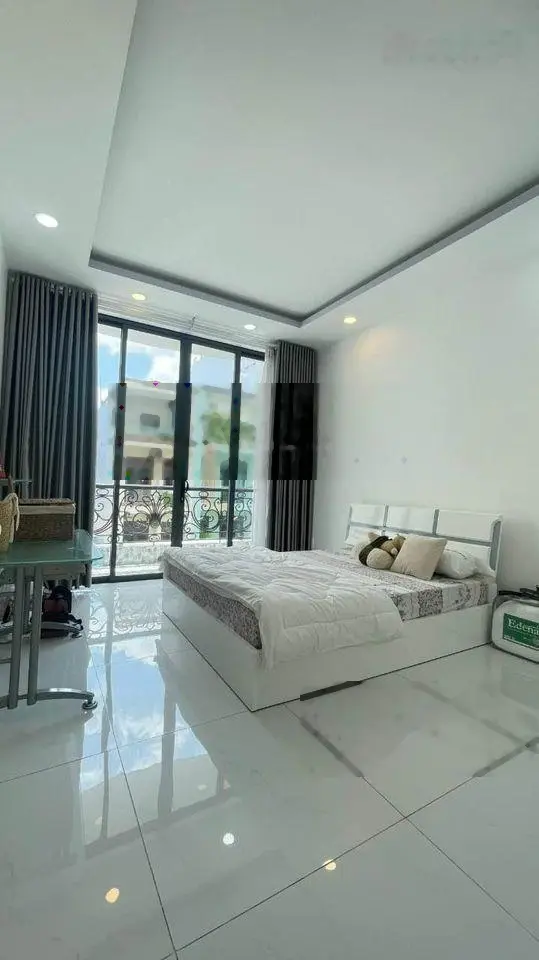 Bán nhanh nhà Q13, Thủ Đức, 4,5x14m, 1T2L, 3PN, 4WC, sân thượng, đang cho thuê 11tr/tháng
