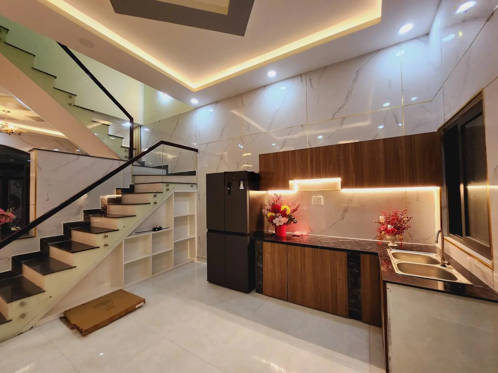 Chính chủ giảm 50% bán nhanh nhà cách chợ Hưng Long chỉ 10 phút đi xe
