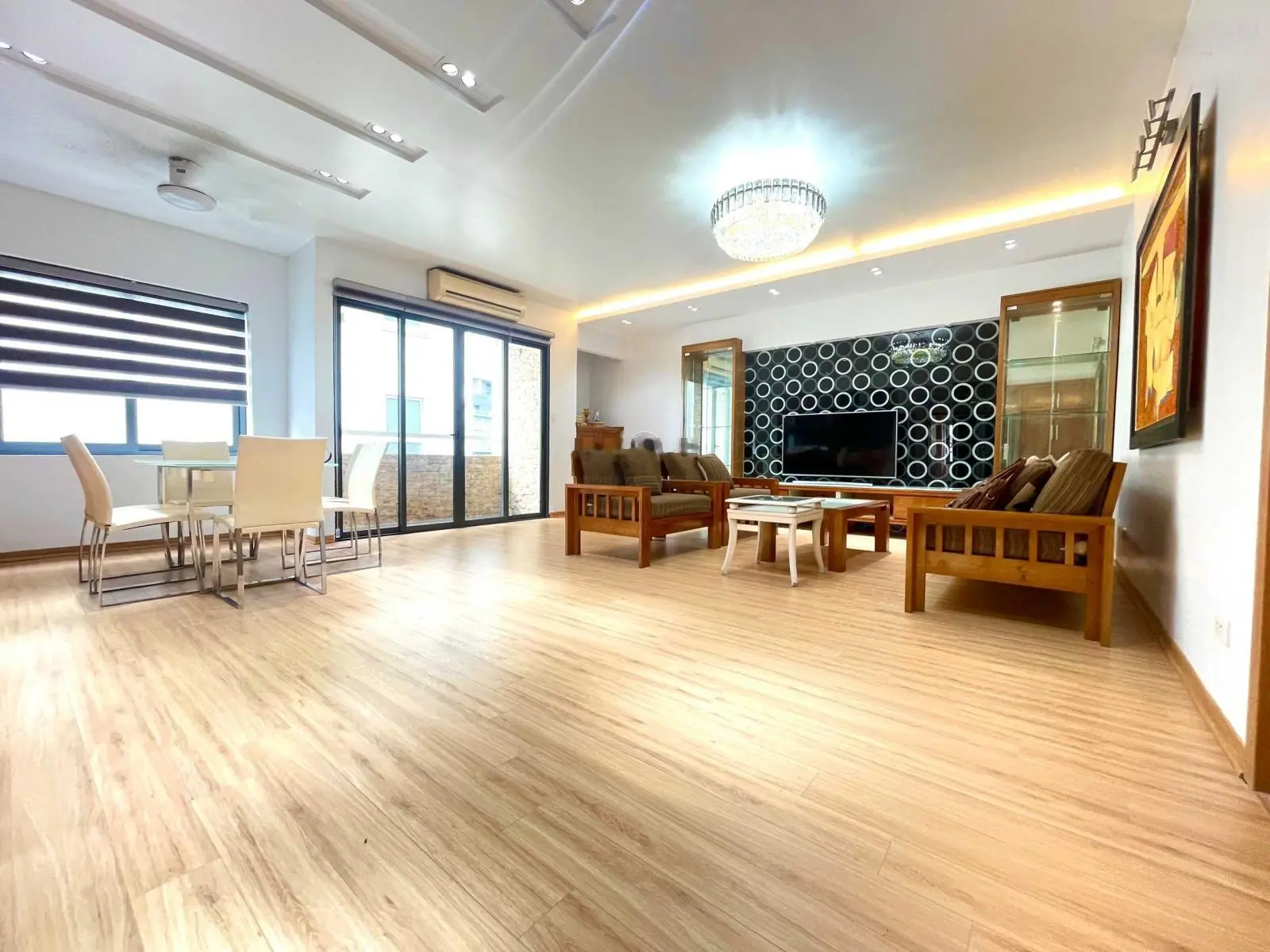 Chính chủ muốn bán căn hộ tại The Park Home DT 120m2 3N 2W giá 8tỷ1 LH 0974 600 ***