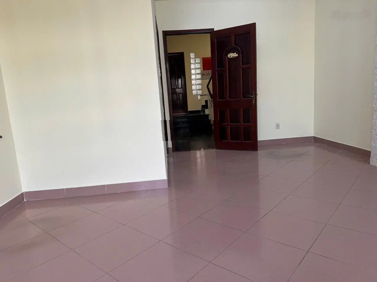 Chính chủ gửi bán căn nhà 3 lầu đường đôi 20m khu dự án mười mẫu p.b.tr. Đông Q2. Tp thủ Đức.
