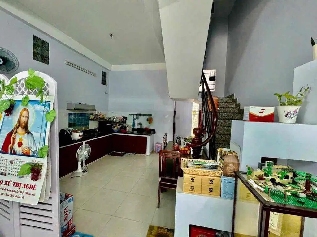 Bán gấp nhà mt đường số 12, giá rẻ, nhà đẹp, Thủ d