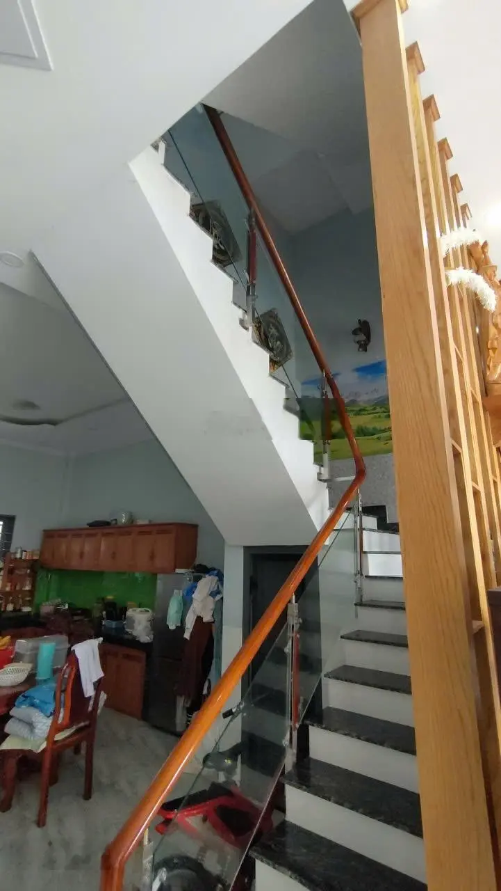 Bán nhà 1 trệt 1 lầu trung tâm thương mại thị trấn Trảng Bom Đồng Nai