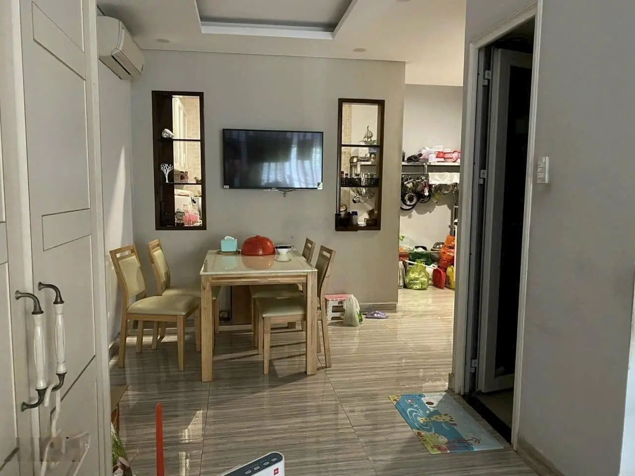Đi nước ngoài bán gấp nhà hẻm xe hơi Vườn Chuối, Phường 4, Quận 3. Giá chỉ 4,1 tỷ. 0906 806 *** Ngân