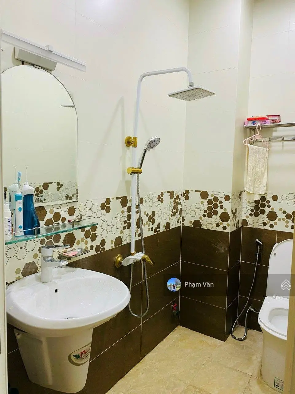 Bao giá toàn trung tâm Thủ Đức - Nhà kiên cố 1T2L ô tô đậu trong sân - 65m2 - vuông vức - hoàn công