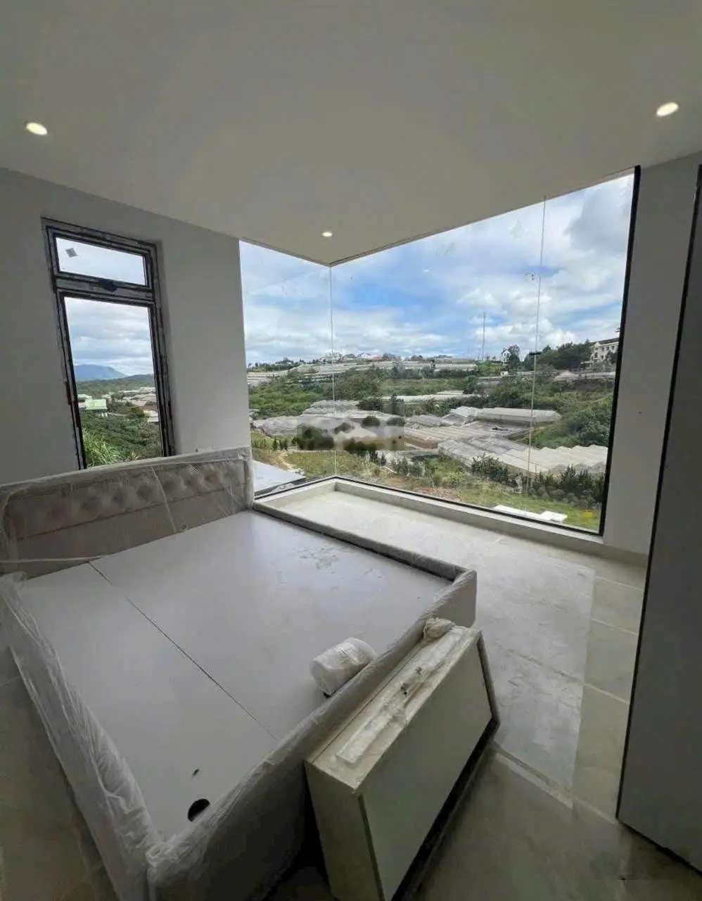 Bán villa mới phong cách Châu Âu, đường Nam Hồ view đẹp