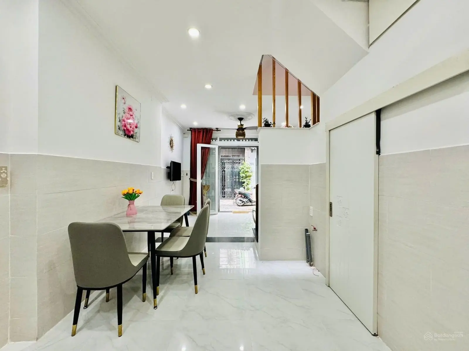 Nhà vị trí đepn trệt 2 lầu hẻm xe hơi Đường số 9 F9 GV. Tặngfull nội thất