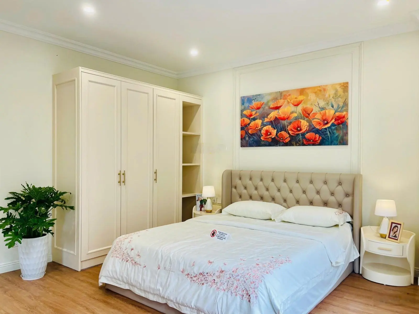 Chính chủ cắt lỗ liền kề 54m - Đã hoàn thiện 3 tâng - có cam kết tiền thuê 18% - Trung tâm dự án