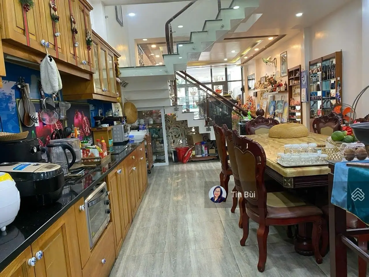 Bán nhà 3 tầng mới tinh, mặt tiền Tây Hòa sát XLHN, DT 205m2 thu nhập 60tr/tháng. Sân đậu 4 ô tô