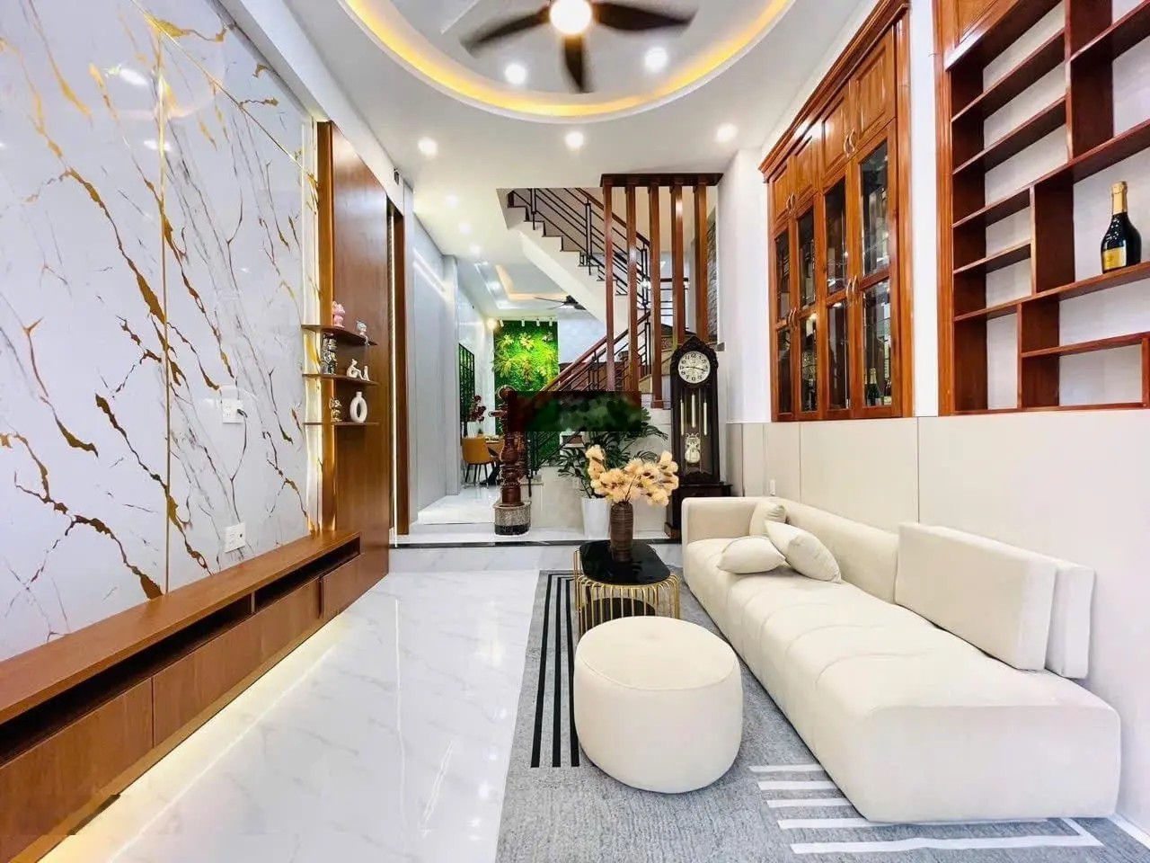 Bán nhà hẻm kinh doanh Lê Thị Bạch Cát, Q11 gần chợ Phú Thọ . DT: 47,8m2 / 2,65 tỷ