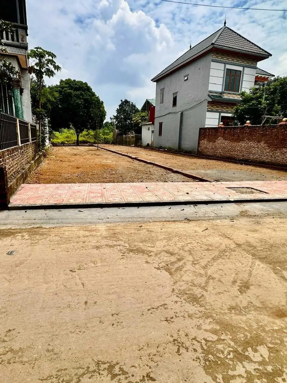 Trục chính Đồi Sen thông sang Tân Xã, full thổ cư, kinh doanh hay nhà trọ bất chấp