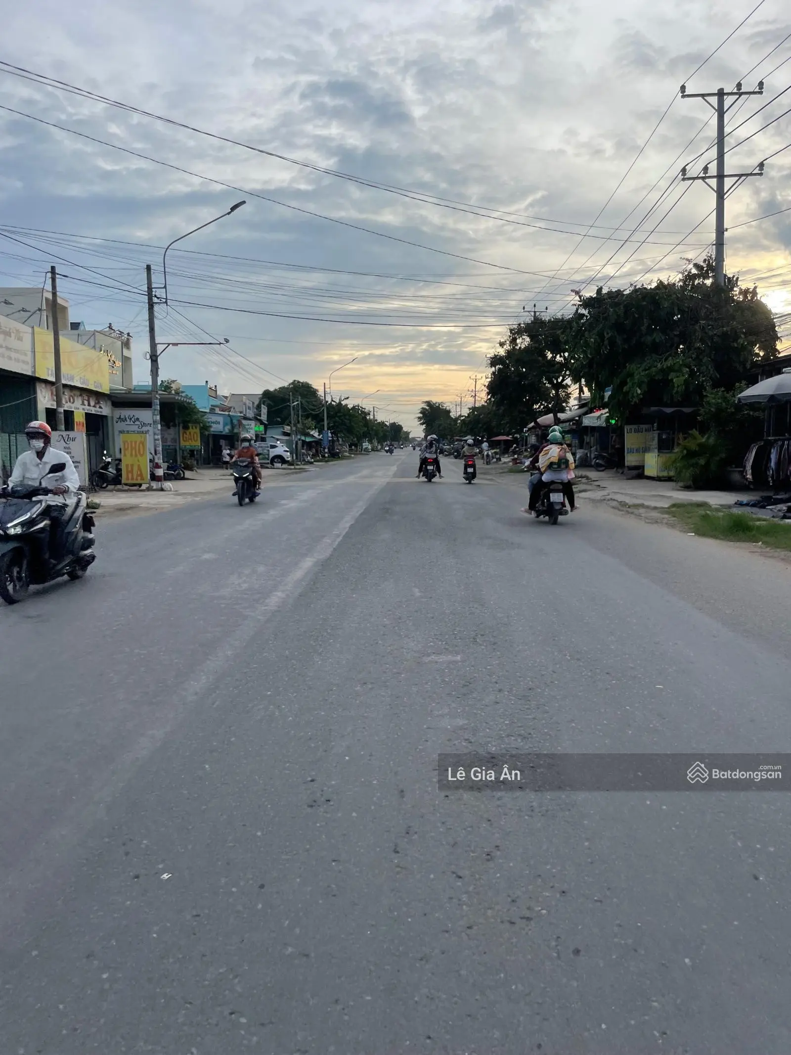 Cần bán gấp đất 120m2/550tr SHR tại đường D10, Phường 7, Trà Vinh gần GO! Trà Vinh, full thổ cư