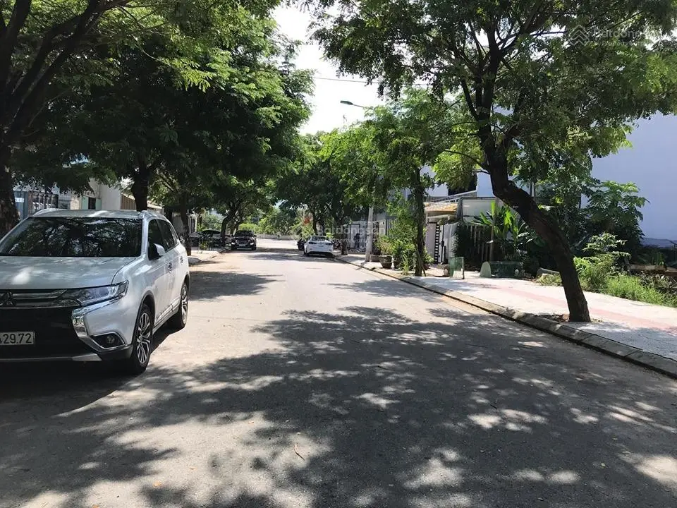 Cần bán gấp lô đất Nại Nam 8, ngay cạnh siêu thị Lotte Mart - Liên hệ: 0932 284 ***