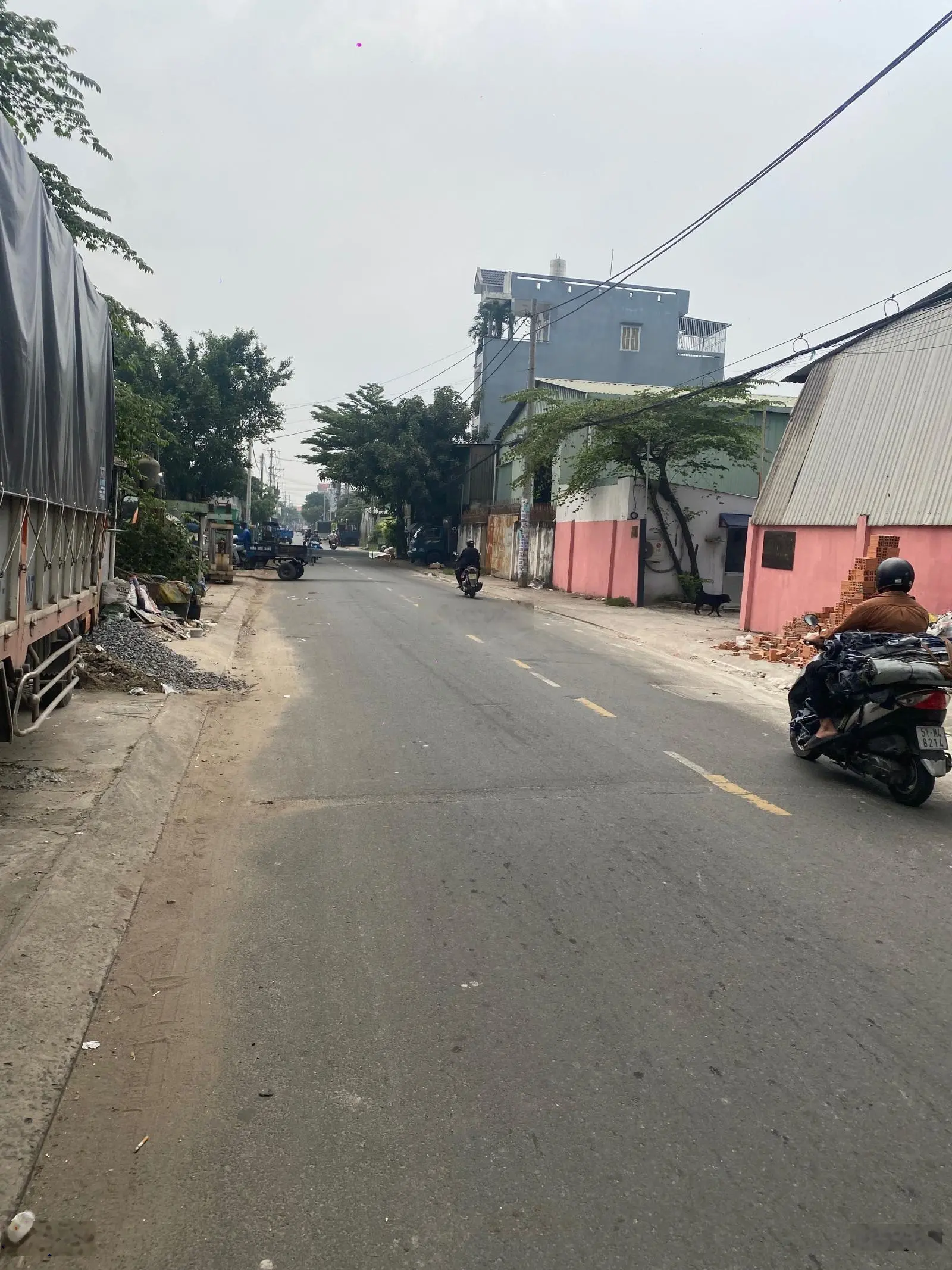 Bán đất 1 sẹc đường Hương Lộ 2 ngang 4x23 đường nhựa 8m cách mặt tiền Hương Lộ 2 50m. Giá 3tỷ75 TL