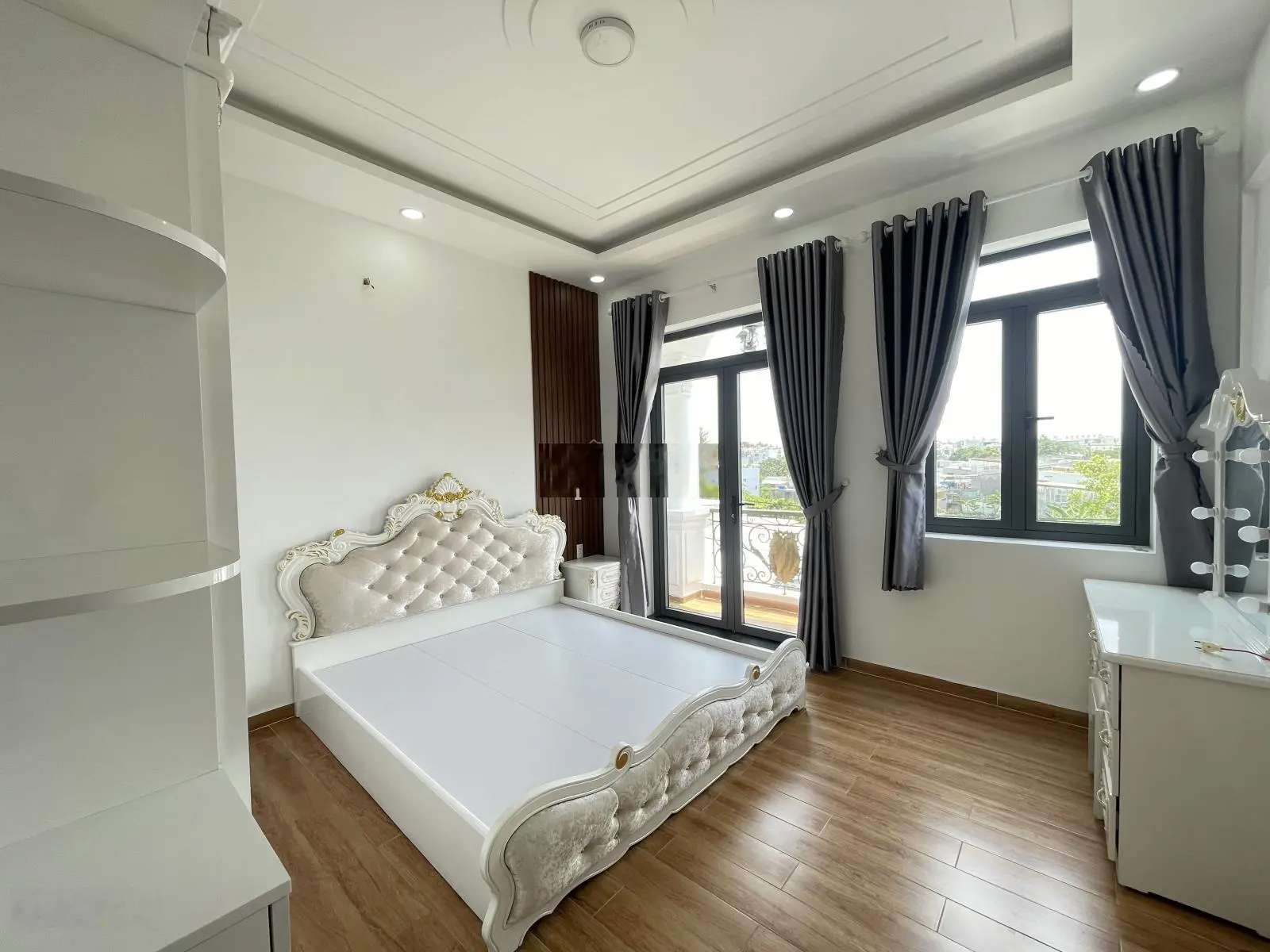 Nhà đẹp 4 tầng đối diện giga mall, full nột thất, ôtô ngủ trong nhà, đường thông đầy đủ công năng