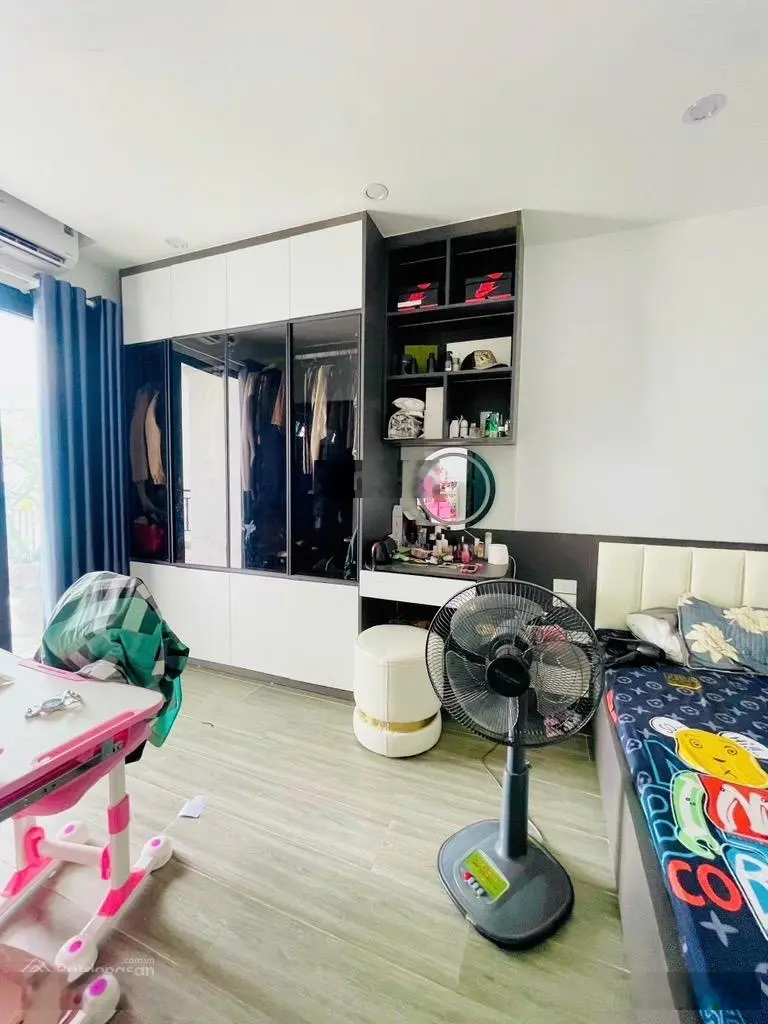 Bán gấp nhà riêng tại Đường Tam Trinh, 14 tỷ, 82 m2, 5PN, 5WC