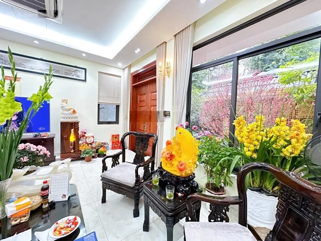 Tân hoàng minh xây- 6t thang máy- nội thất 1công hàng nhập khẩu- đẹp nhất hai bà trưng