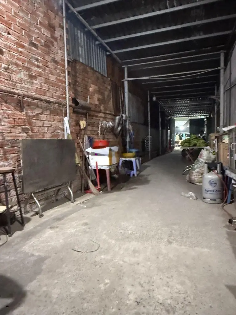 Bán MT KD đa ngành Nguyễn Văn Tăng - tặng nhà 2 tầng - 99/180m2 - nở hậu vuông vức - chỉ: 9tỷ TL