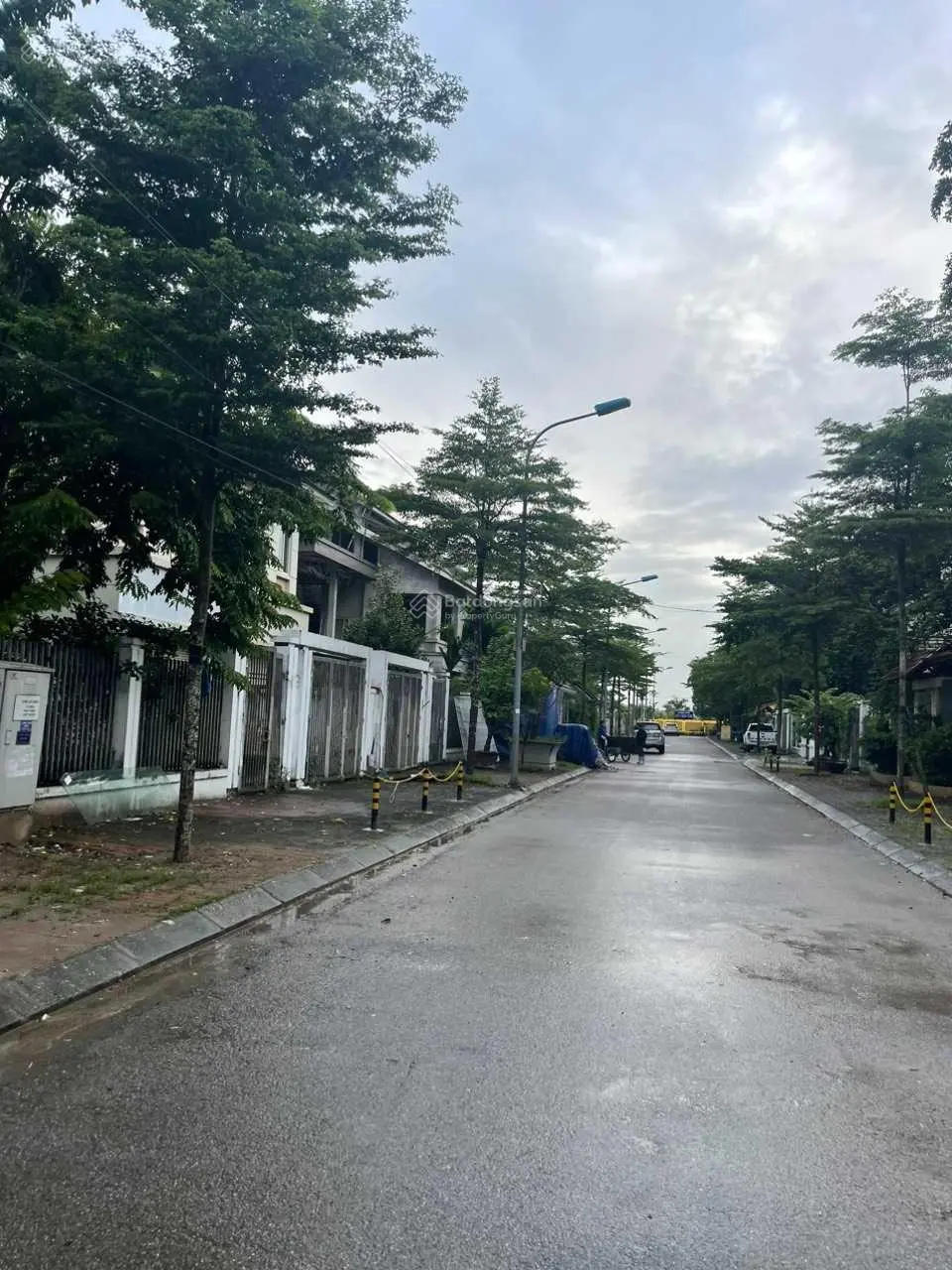 Em bán biệt thự Tân Tây Đô S: 204m2, full nội thất xịn, vị trí kinh doanh đẹp. Gần đường to