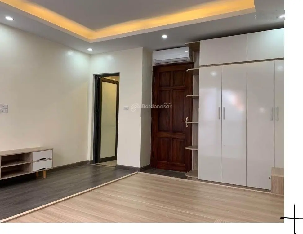 6,5 tỷ nhà phố lộc-Xuân Đỉnh-gần Ngoại Giao Đoàn-35m2-5tầng-ôtô đỗ tận cổng-full đồ cb