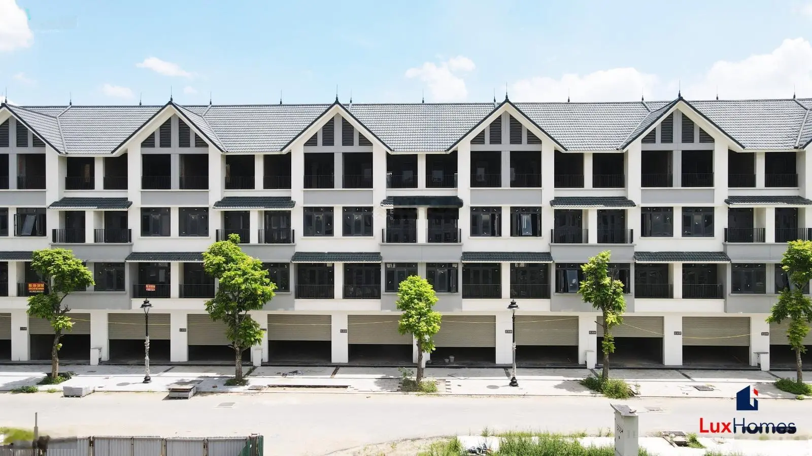 Bán căn LK đường 17m Đông Dương - 100m2 giá nhỉnh 12 tỷ