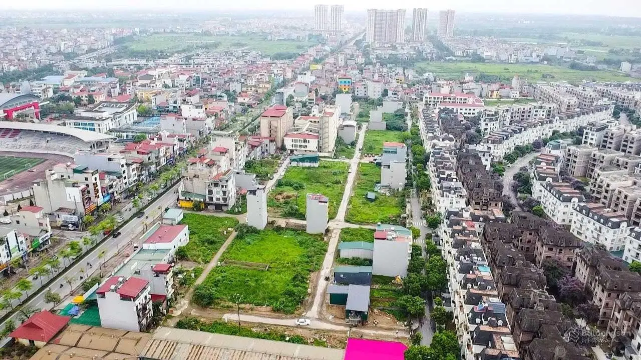 Chính chủ cần bán lô góc 298m2 MT 33m siêu đẹp siêu vip vài bước chân ra đường QL 32 giá tốt nhất