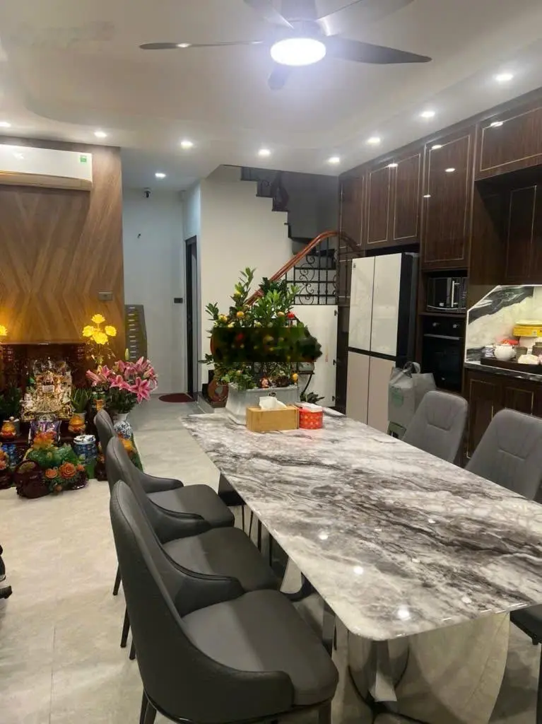 Bán nhà Hòe Nhai 56m2 6 tầng thang máy - mặt tiền 5,2m 17,7 tỷ - 3 bước ra phố - nội thất tiền tỷ