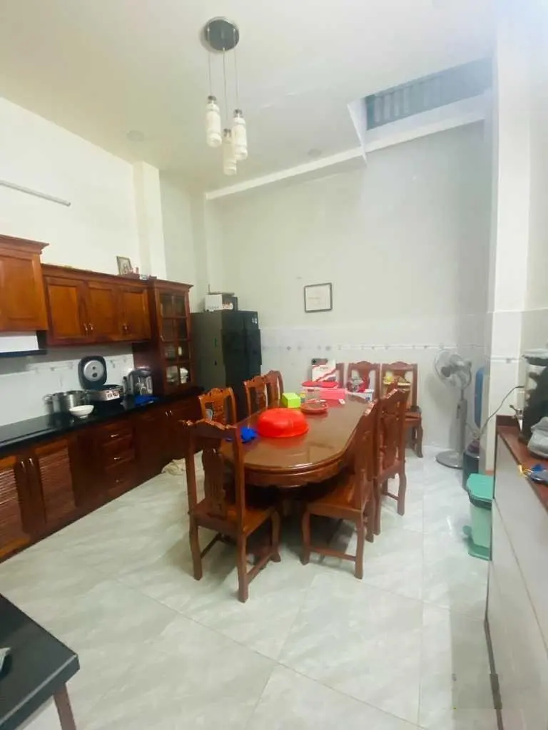 BÁN NHÀ Ngay Cộng Hoà, Đường Nhựa 7m Xe Hơi Tránh, 3 Tầng BTCT, 5x16.3,Sát Hoàng Văn Thụ