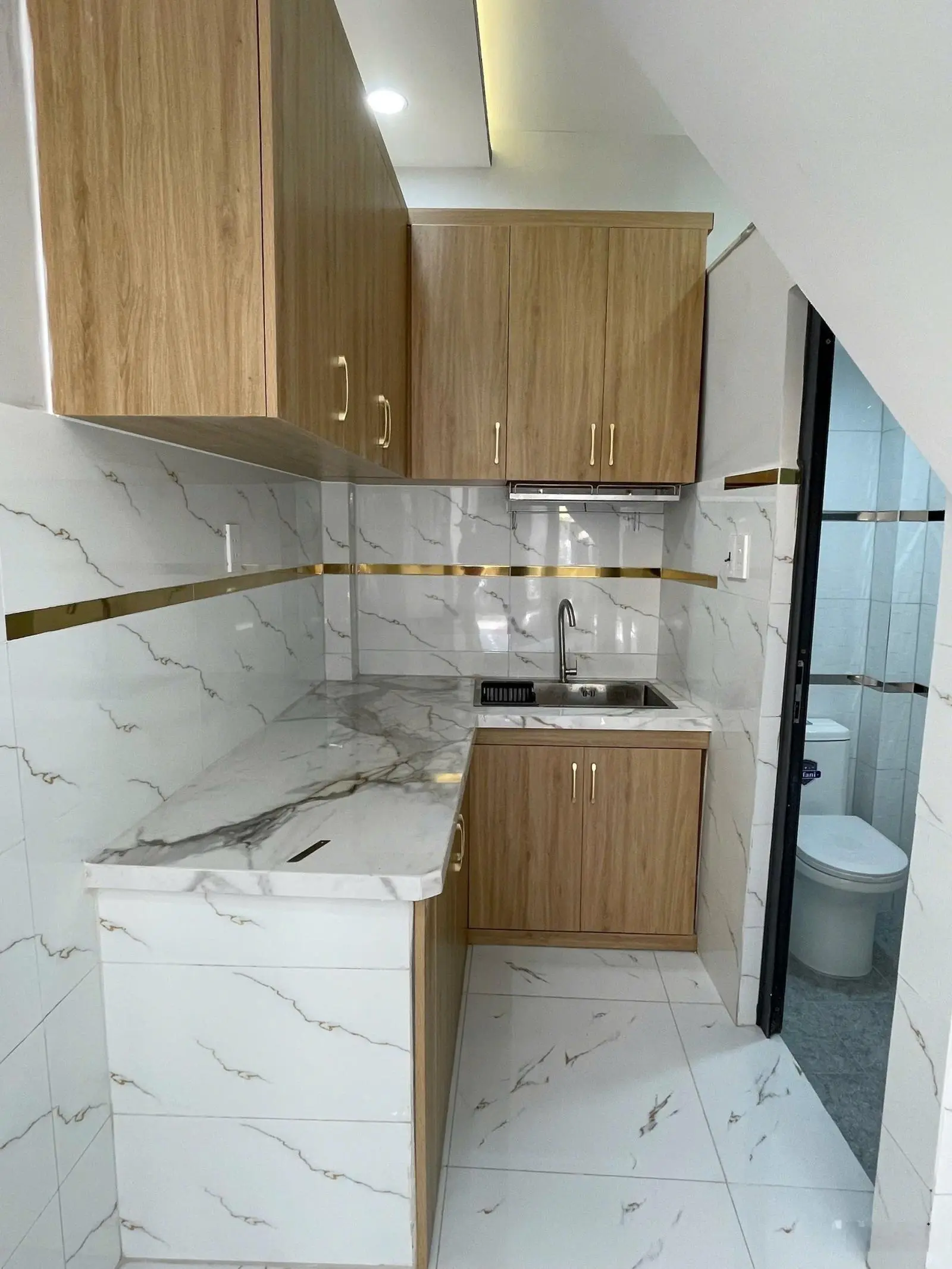 NHÀ BÁN ĐƯỜNG NGUYỄN THƯỢNG HIỀN - BÌNH THẠNH - 4.2M x 9M -36M2 - 2 TẦNG - NHÀ ĐẸP