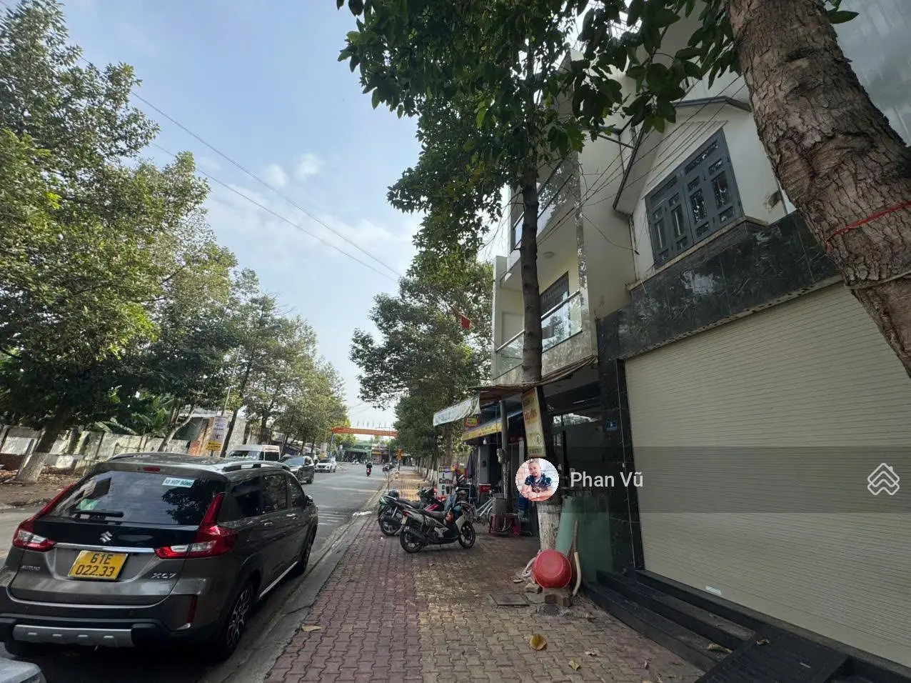 Bán nhà 3 tấm mặt tiền Nguyễn Trung Trực, sát chợ Dĩ An 1,vị tri đẹp . Lh: 0909.290.286