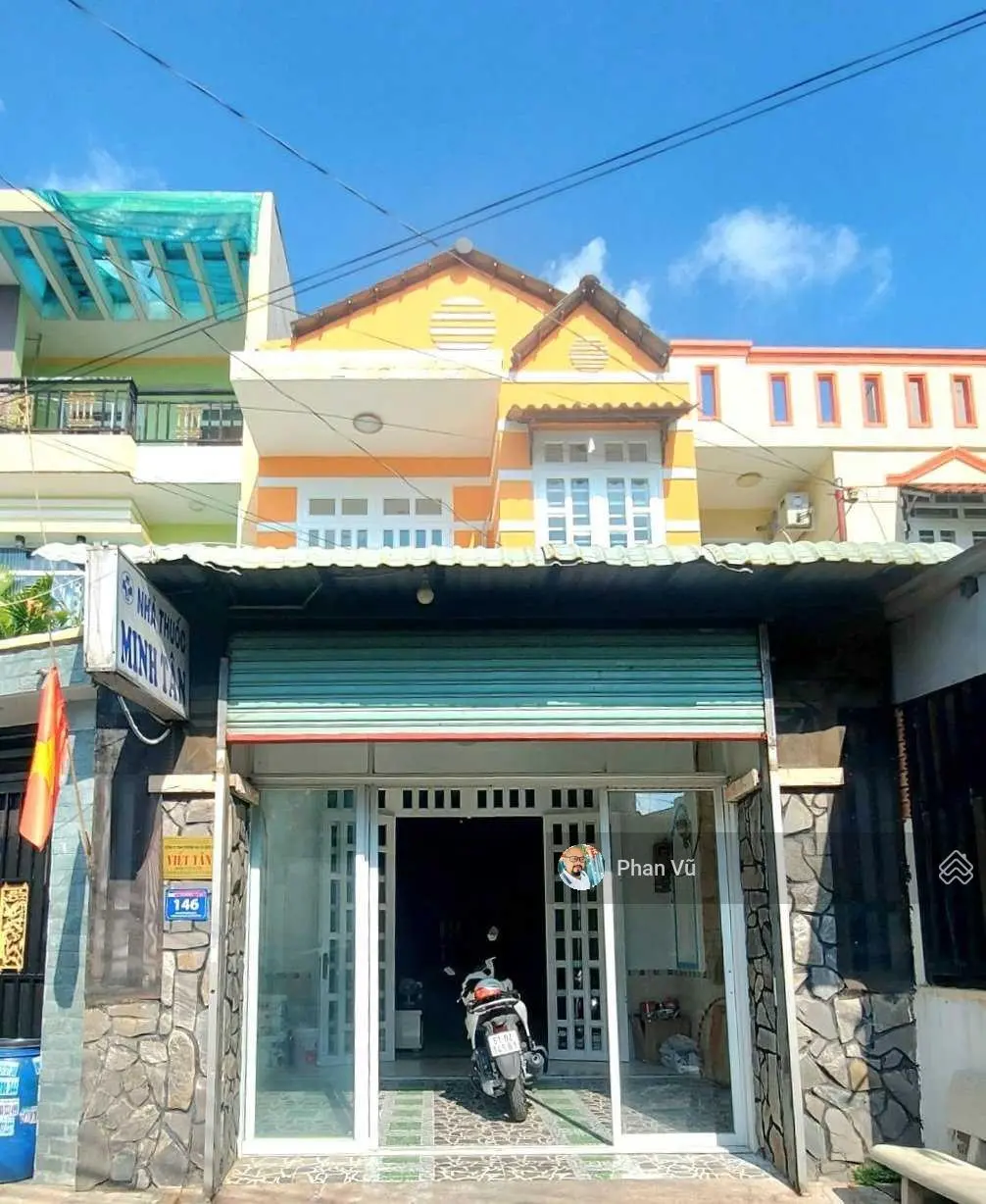 Nhà Đ. Phạm Ngũ Lão (chợ Xóm Vắng) DTSD 180m. LH: 0909 290 ***