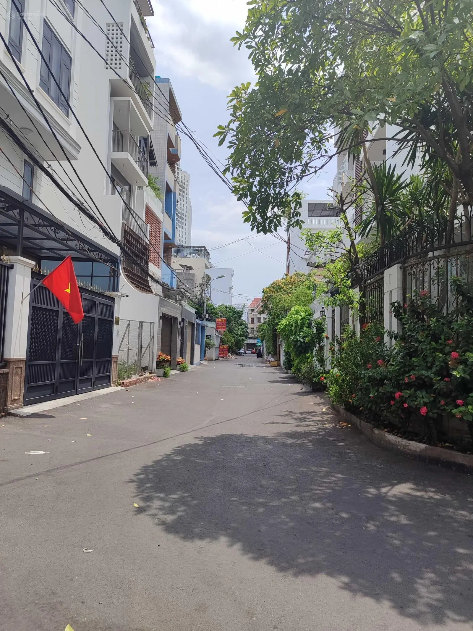Đất mặt tiền hẻm xe tải Nguyễn Thị Thập Quận 7, ngang 5m x 20m giá 10.6 tỷ