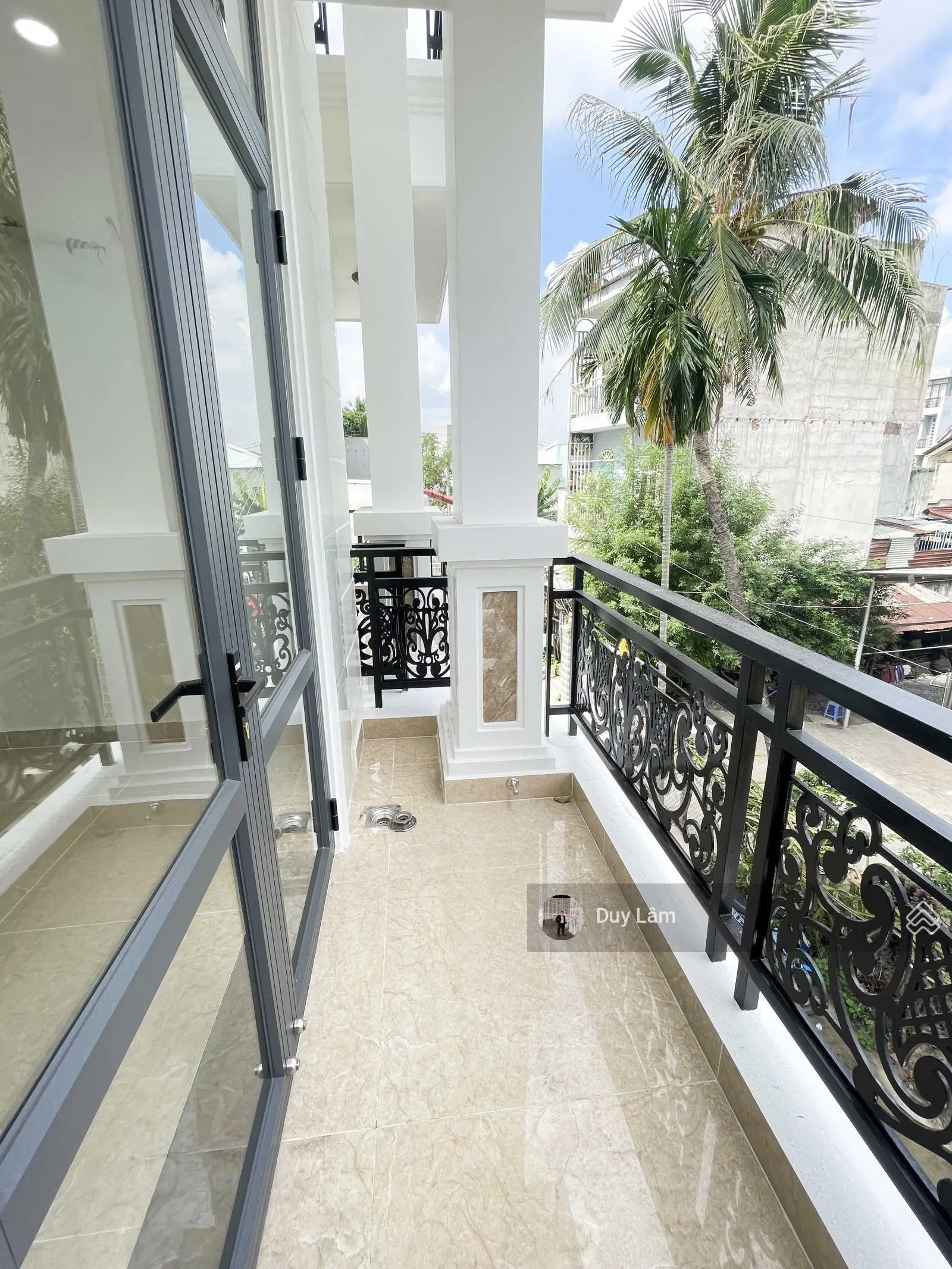 Nhà mới 4 tầng có sân ô tô rộng (4x21m) ngay chợ Đầu Mối, BV Quốc Tế - giá 6.1 tỷ 0901 469 ***