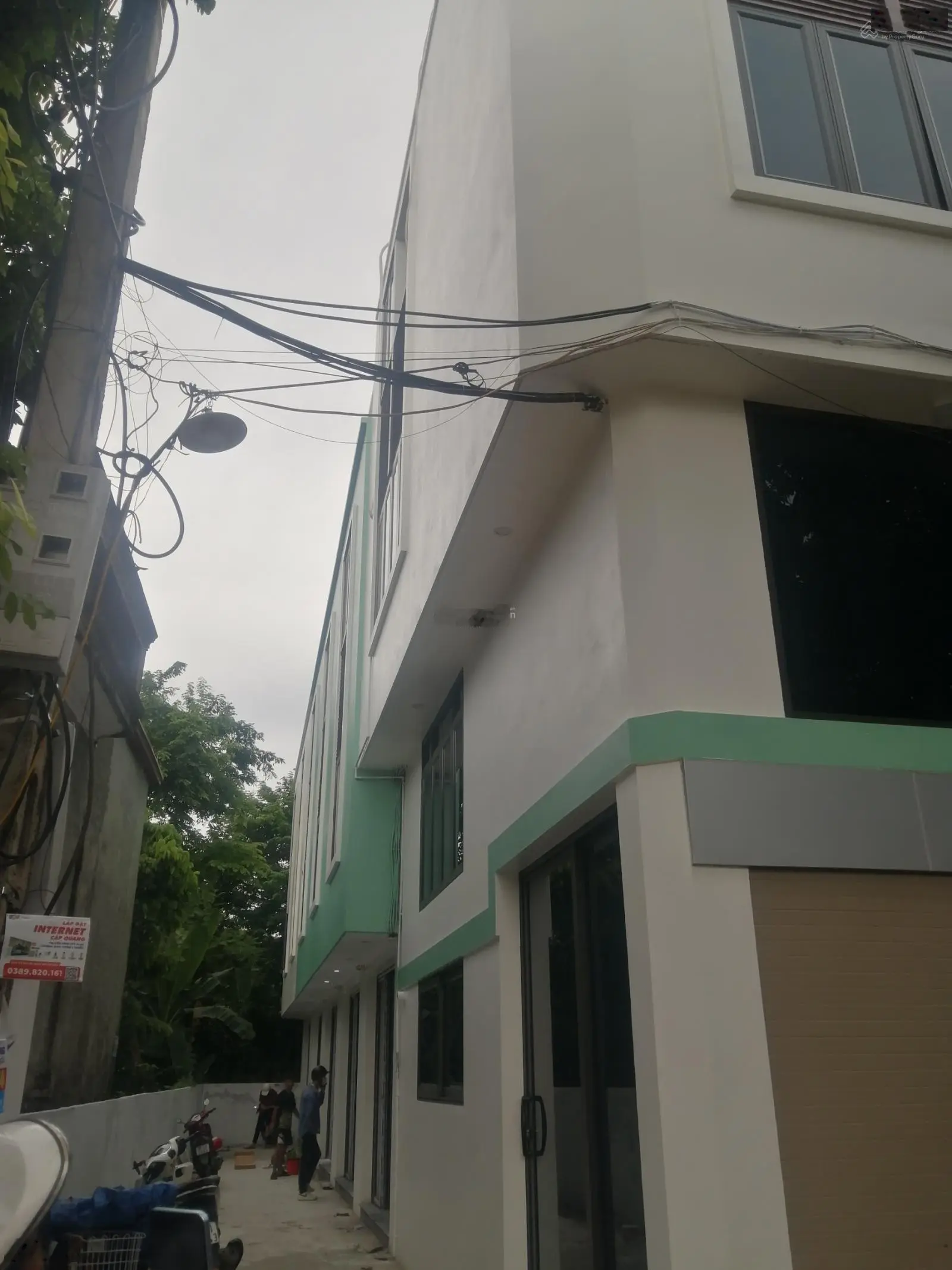Nhà mới - đường ngõ rộng-ô tô đỗ cửa-gần ngay chục chính xã phụng châu