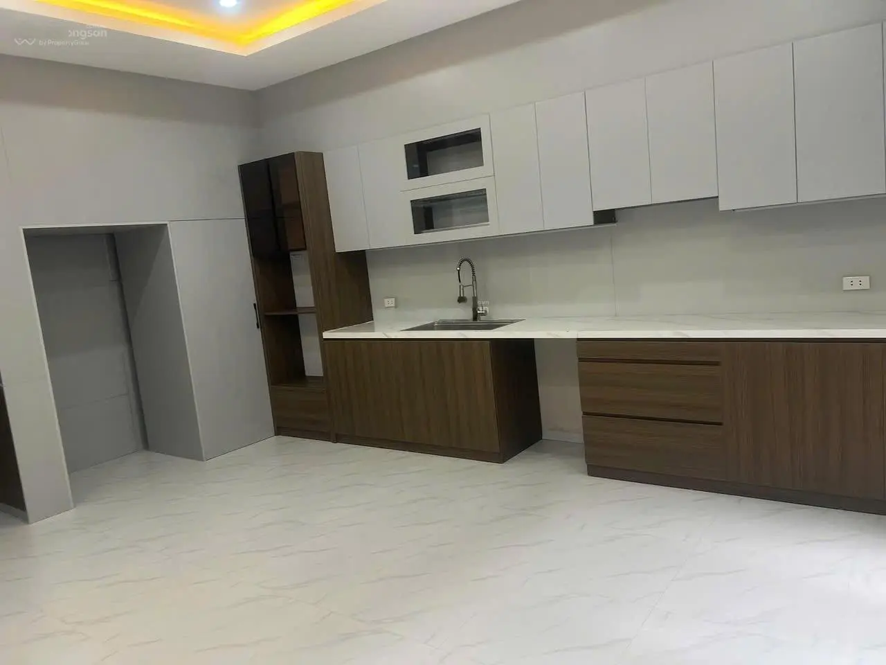Thanh Xuân siêu phẩm đẹp thang máy ô tô vào nhà 50 m2 - 6 tầng - chỉ 16.7 tỷ