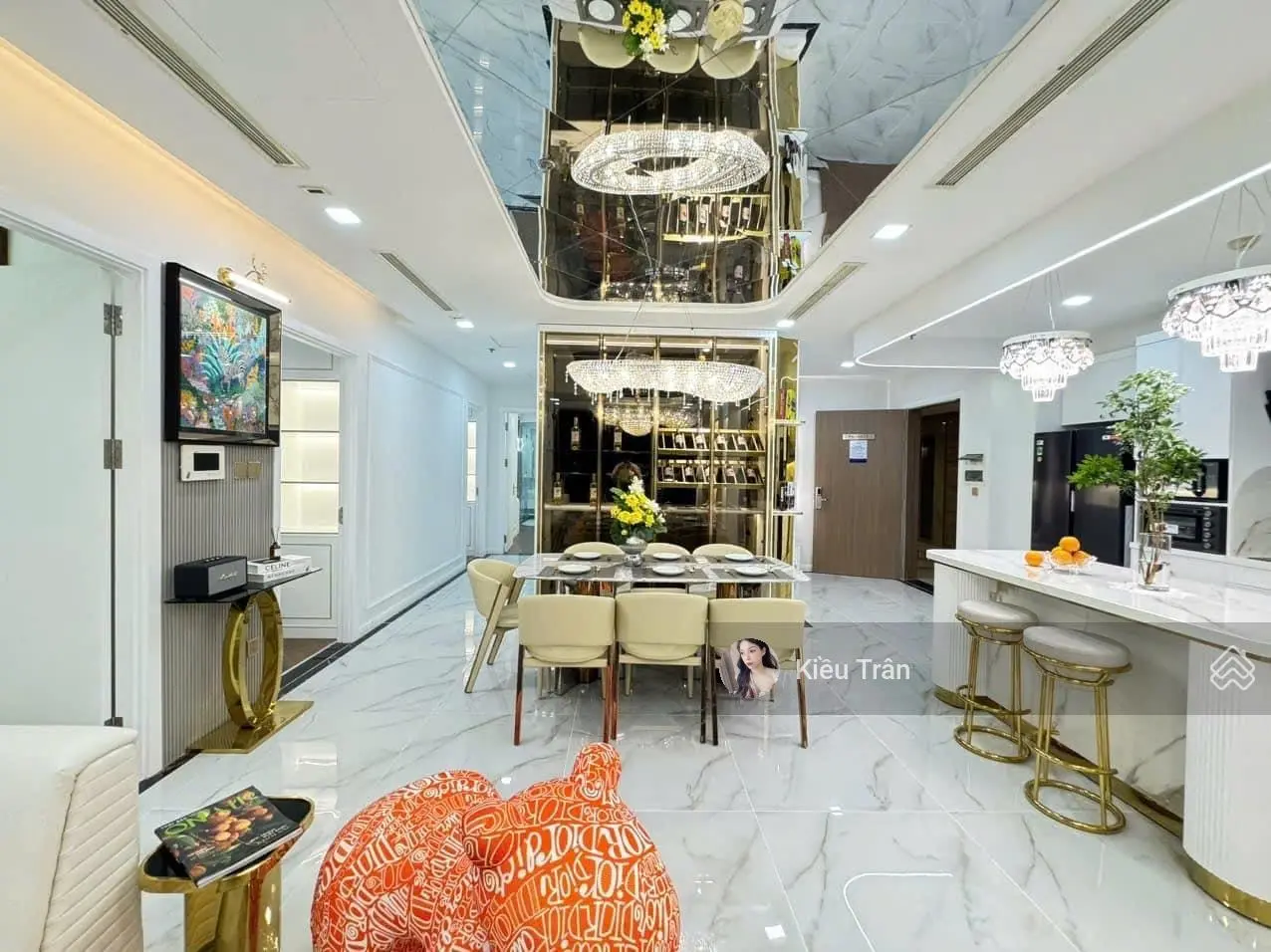Căn hộ cao cấp 4 phòng ngủ view và tầng siêu hiếm tại Vinhomes Central Park, xem pháo hoa tại nhà