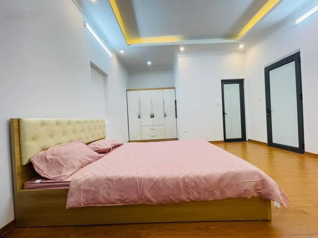 Cần bán gấp nhà đẹp cạnh Royal City, phố Cự Lộc, 5 tầng, 6.15 tỷ