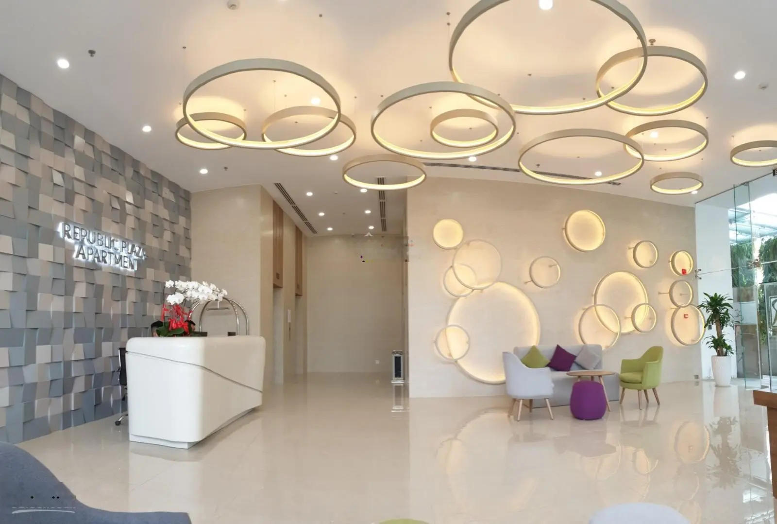 Bán giảm sâu thêm 150tr full nội thất view hồ bơi Republic Holiday Inn giá 2,239 tỷ. LH 0931 633 ***