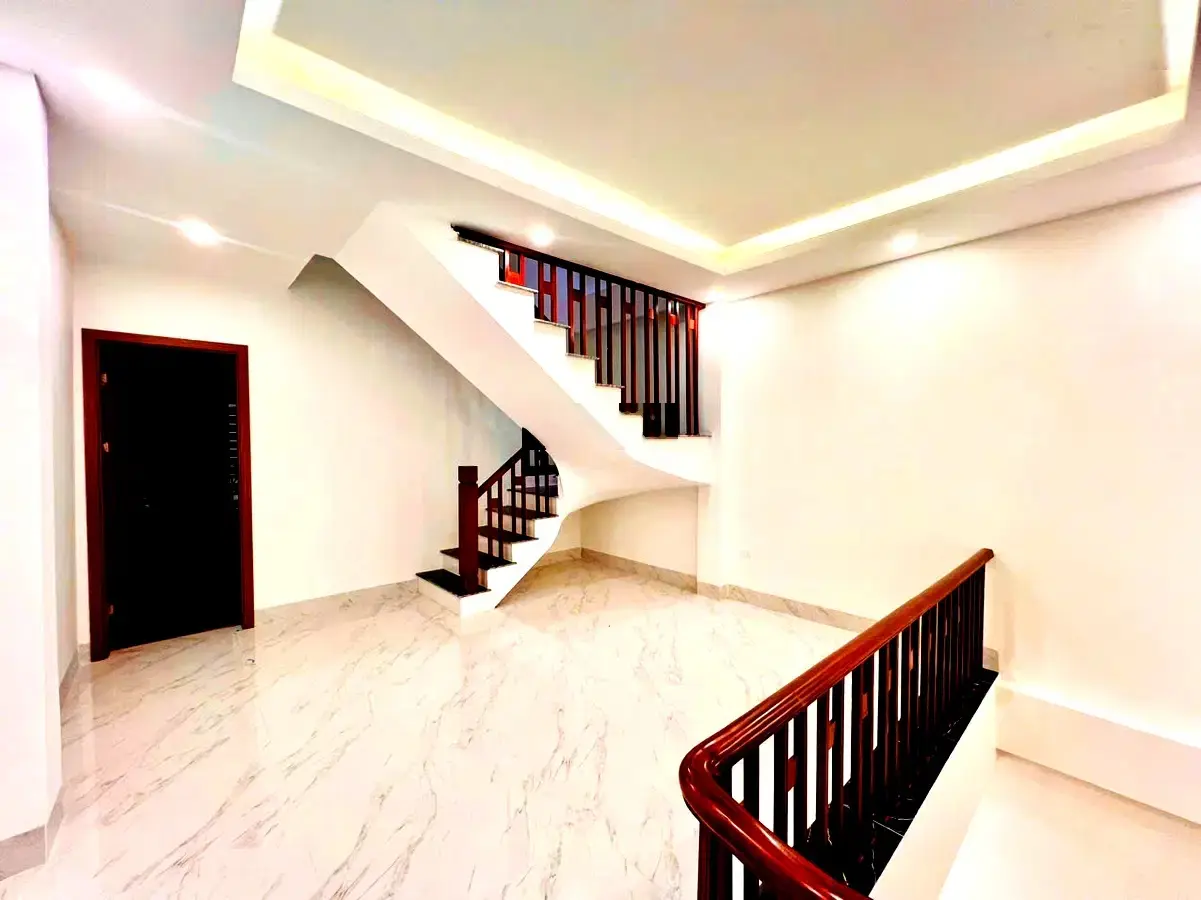 Nhà mới tây sơn-dt57m-5tầng-mt4,5m-13tỷ.