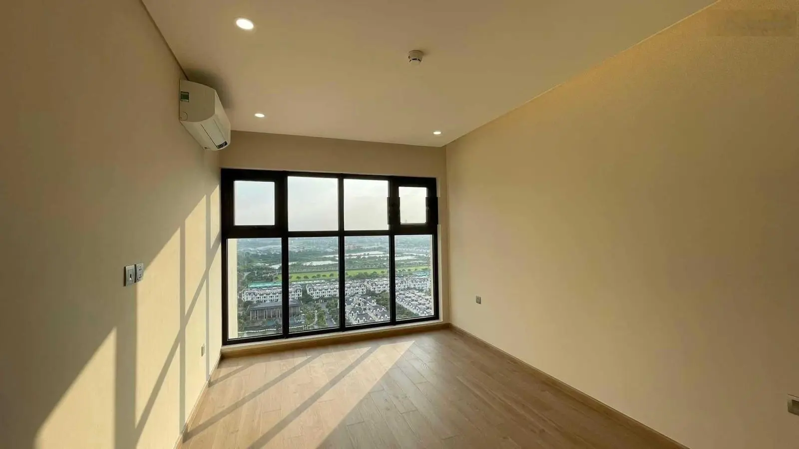 Bán căn hộ 2PN+ , DT 80m2 tại Moonlight 1 KĐT An Lạc Green Symphony, view hồ & công viên