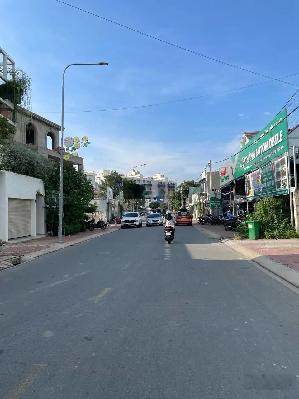 BÁN NHÀ TRỆT 2 LẦU NGAY VÒNG XOAY HIỆP THÀNH 3 NGANG 10M. GIÁ 5,5 TỶ. LH 0975 222 ***