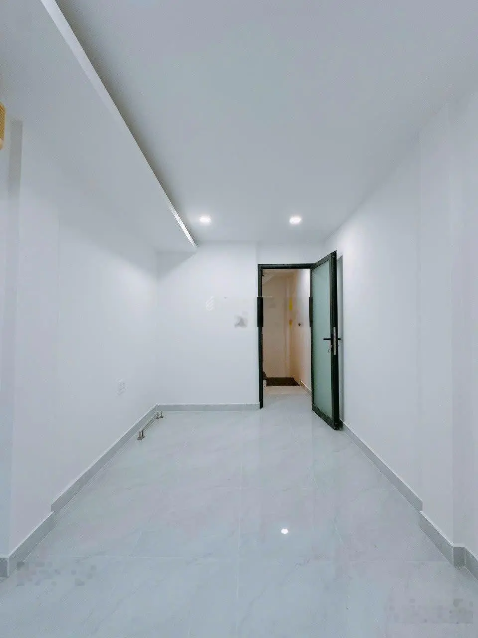 Nhà đẹp siêu rẻ Q4 P6 Bến Vân Đồn