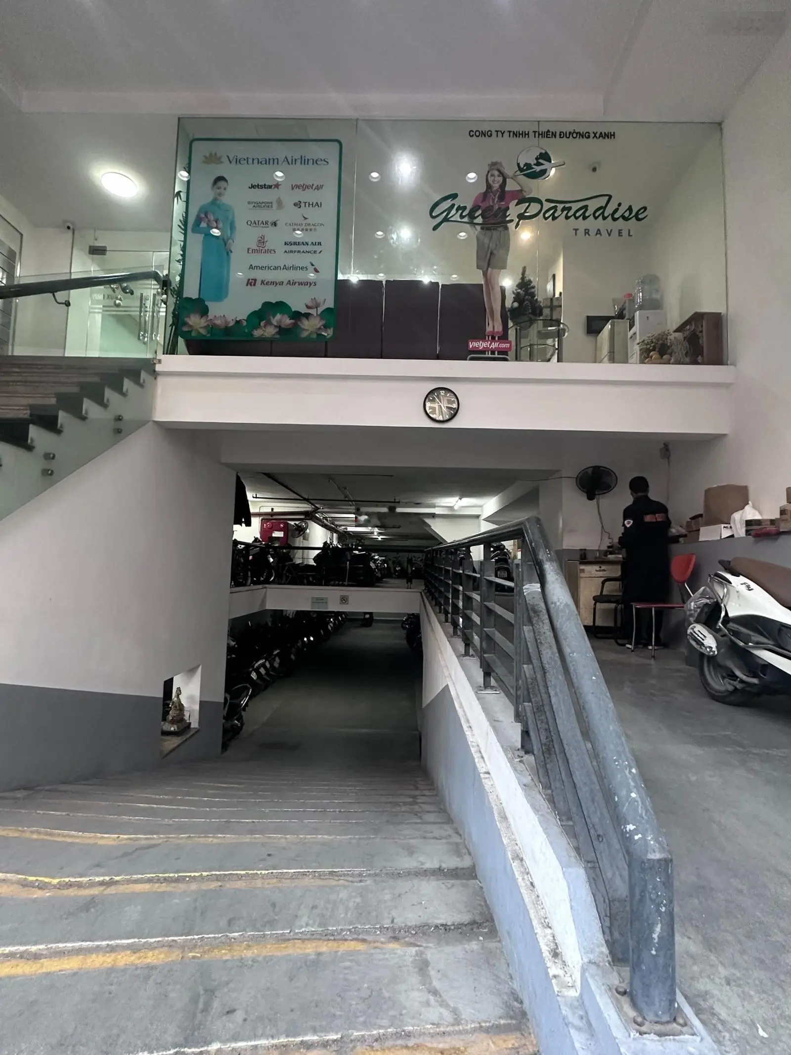 Bán tòa nhà Mặt Phố Trần Quốc Toản KD dòng tiền Diện tích 250m2, 11 tầng, mặt tiền 8m, giá 240 tỷ