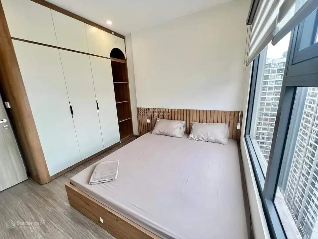Chính chủ cần bán nhanh căn hộ cao cấp 2 PN tại Cầu Giấy Center Point. Căn hộ duy nhất tại dự án