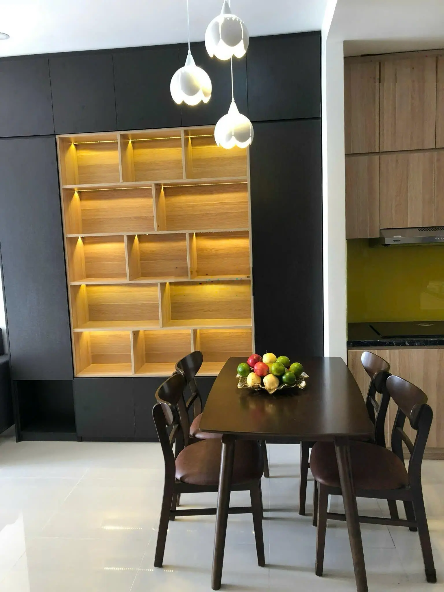 Bán căn hộ 2PN 76m2 dự án The Sun Avenue, Quận 2. LH 0909 239 ***