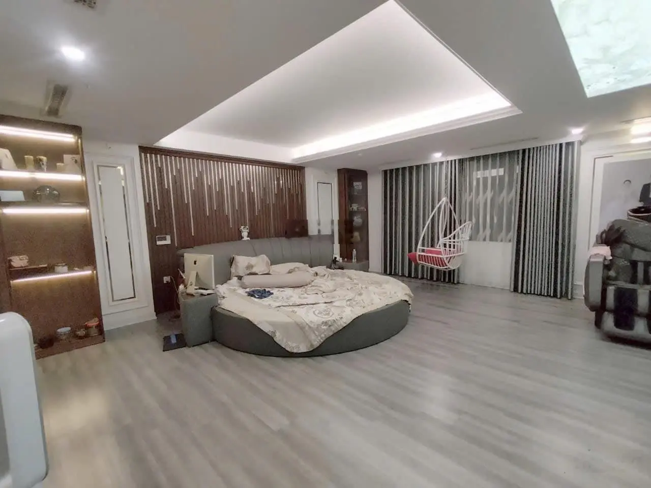Phố phan văn trường 105m2 - 9 tầng thang máy - vỉa hè kinh doanh sầm uất - full nội thất. hơn 60 tỷ