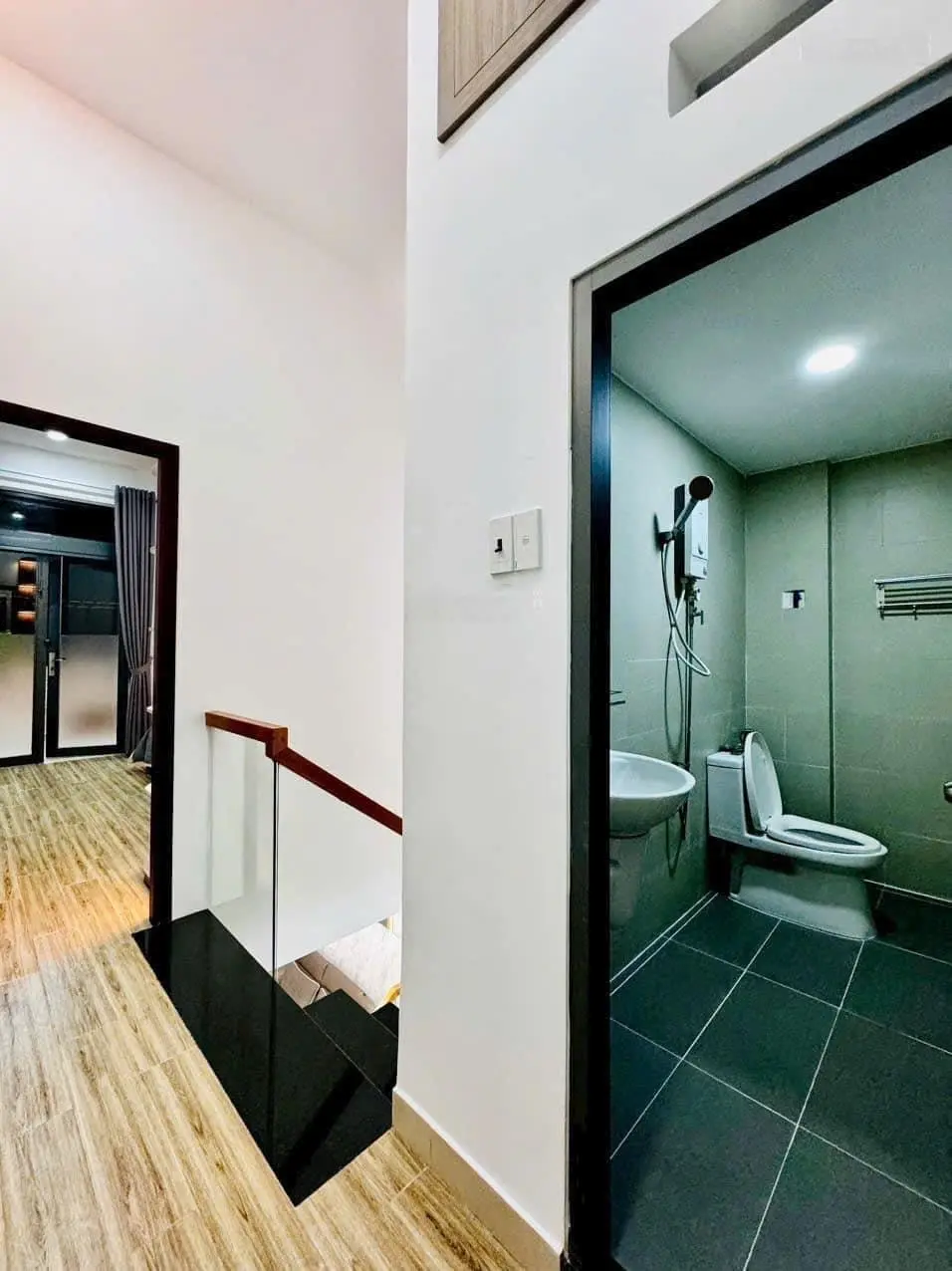 Cực hiếm! Nhà 35m2 Lý Chính Thắng, P8, Q3. Xây 2 tầng, sổ hồng riêng