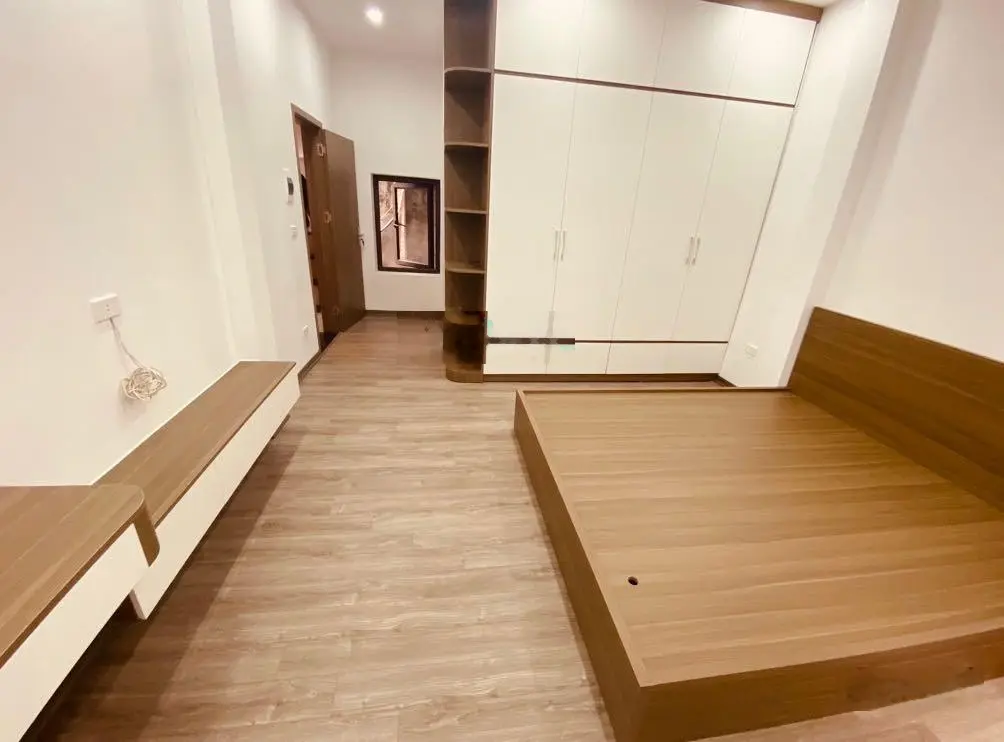 Bán nhà Bạch Mai, 42m2 - 6,245 Tỷ, ngõ nông, gần phố, lô góc 3 thoáng, full nội thất xịn, trung tâm