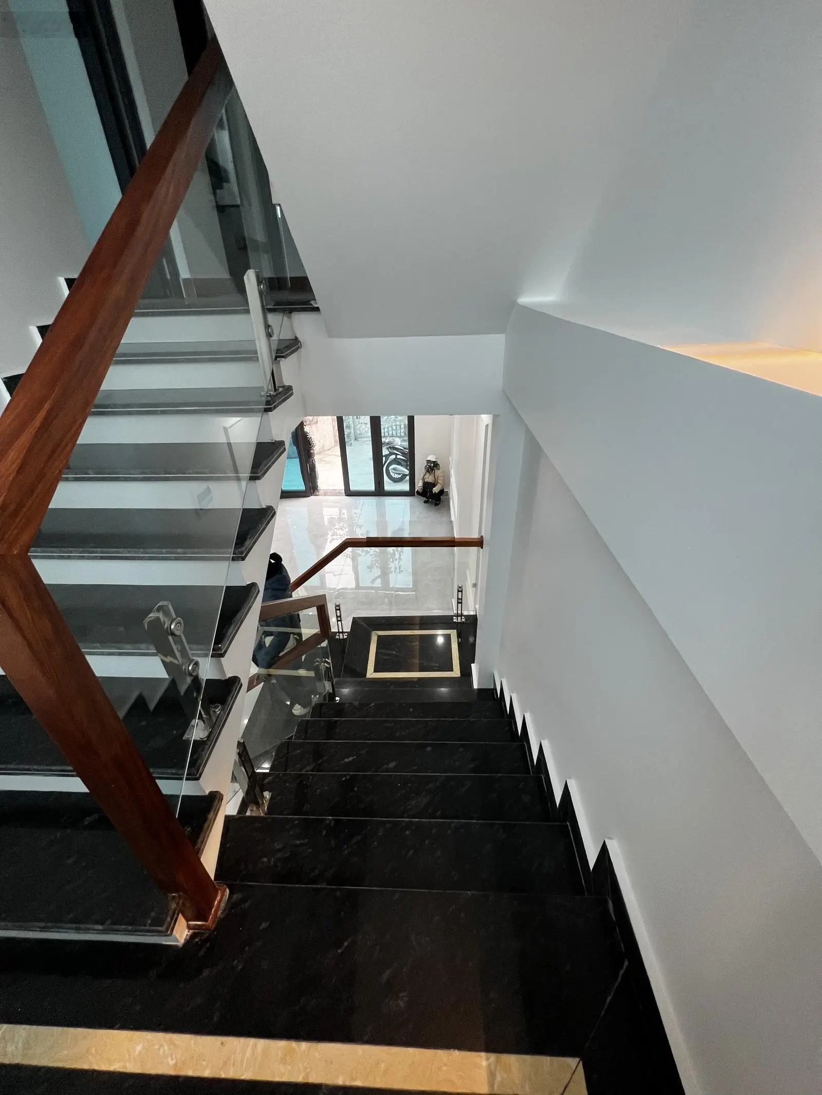 Nhà xây 3 tầng tại thị trấn An Dương. Diện tích: 42,7 m2. Hướng Đông. Nhà xây 3 tầng