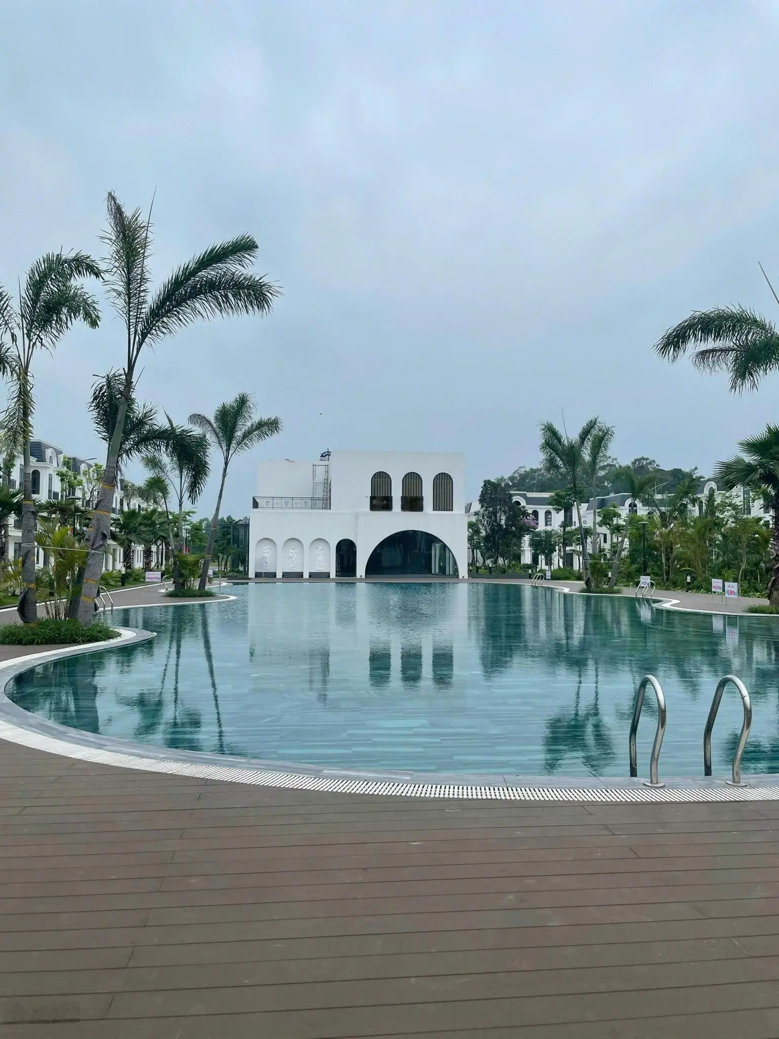 Cắt lỗ sâu căn liền kề 96m2 chỉ hơn 4ty view công viên tại Crown Villas Thái Nguyên. LH 0962566863