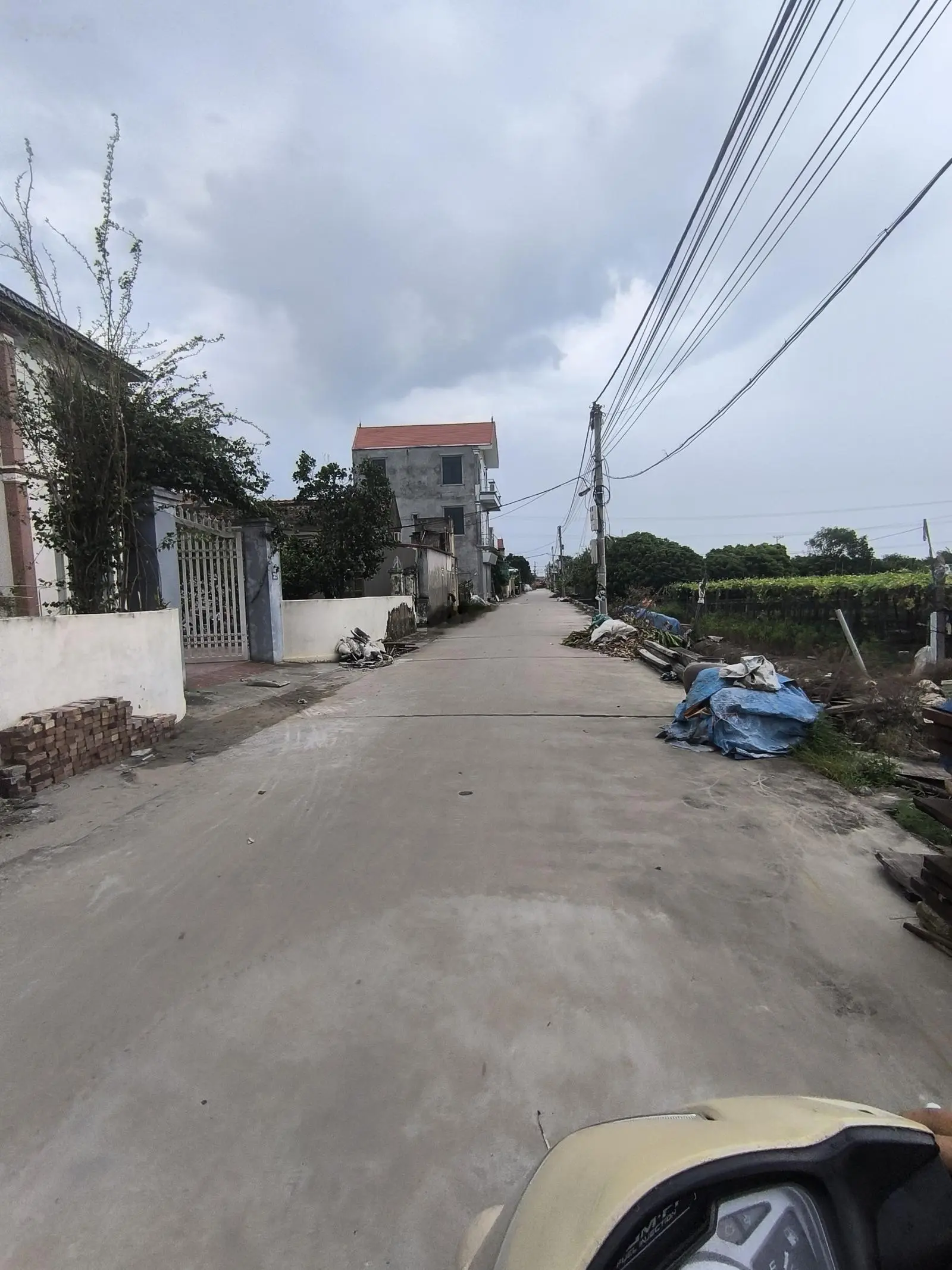 Lô góc đường thông ô tô 7 chỗ, dt80m, 29tr/m Kì Dương, Chương Dương. LH 0907 005 ***